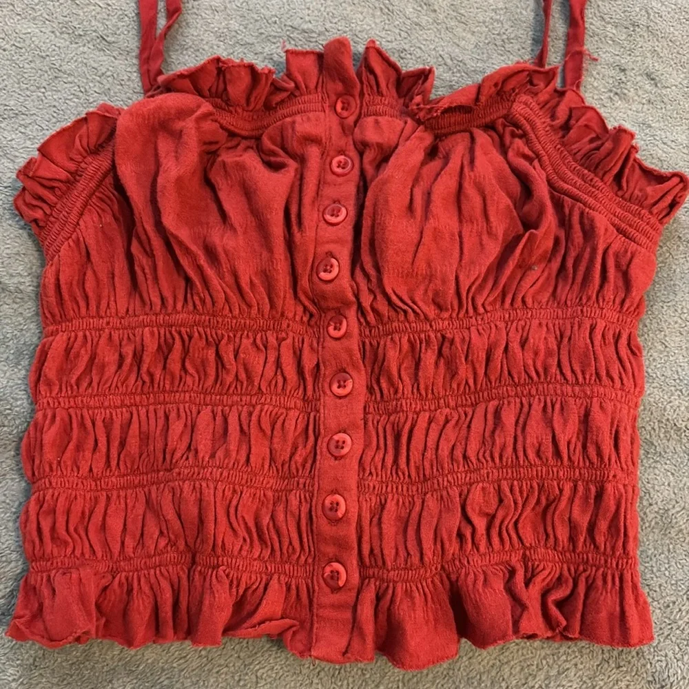 Urban Outfitters Red Smocked Crop Cami with Tie Straps - Picture 3 of 5